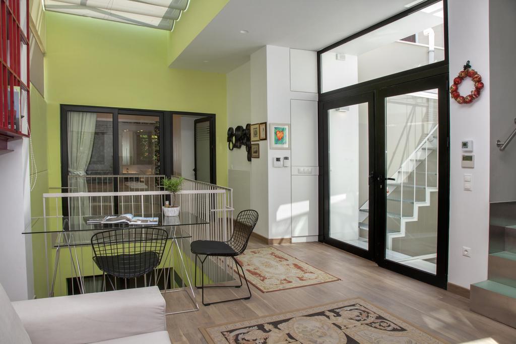 Villa Tripodon Plaka In The Shade Of Acropolis By Ghh Atenas Exterior foto